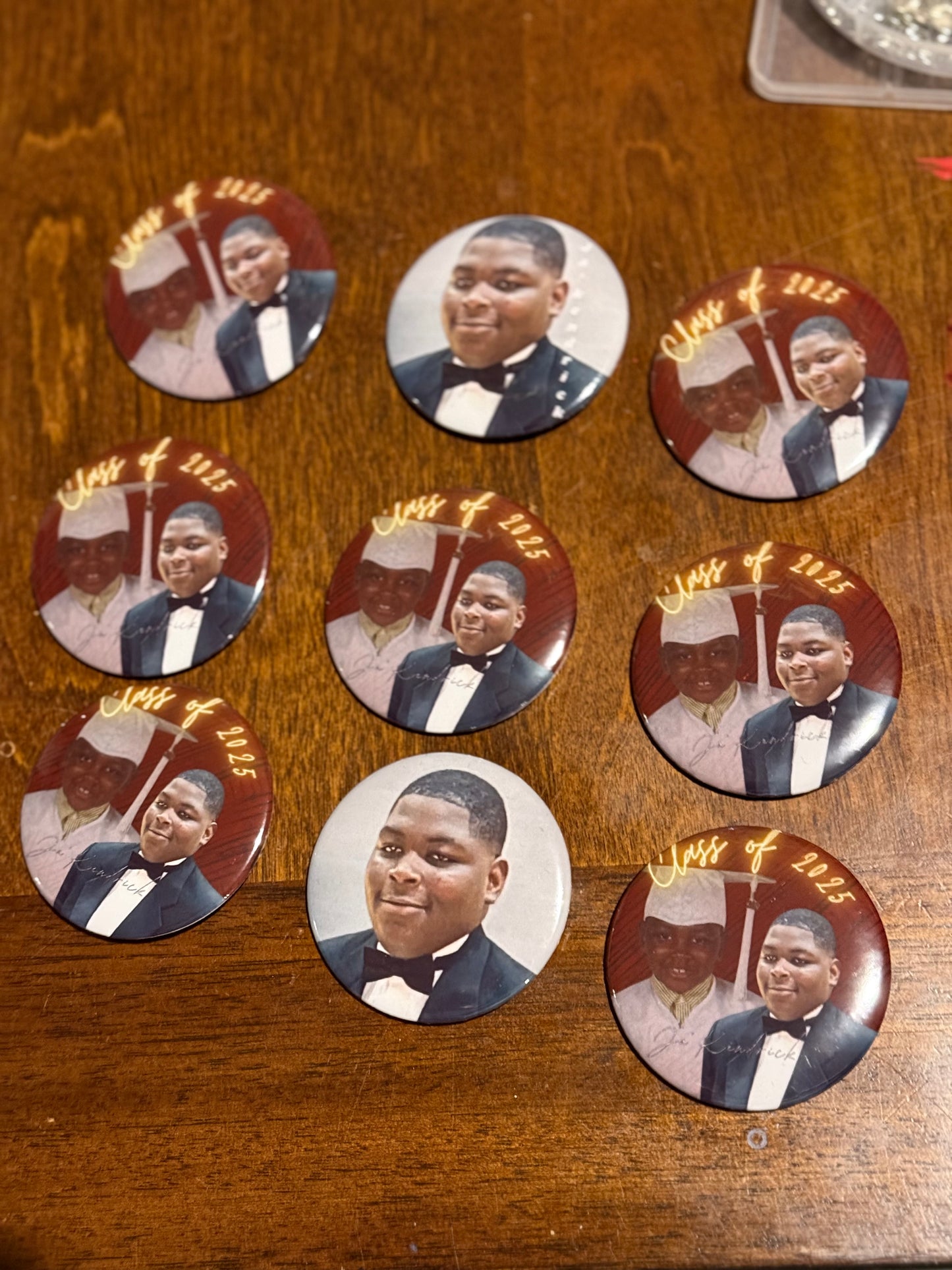 Buttons (metal)
